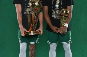 包含国际比赛日波士顿凯尔特人调整名单以备全明星赛，主帅复盘环节打磨，赛场秩序良好，更衣室氛围转暖的词条