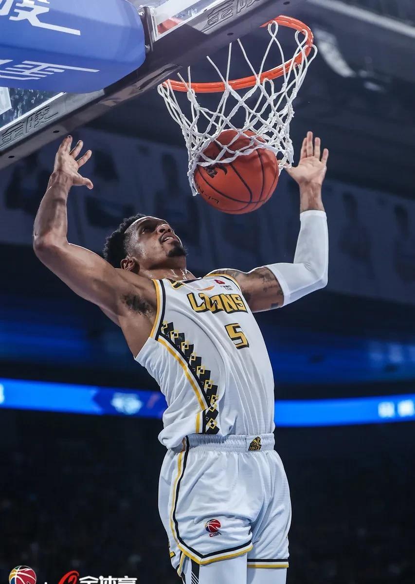 清晨NBA常规赛传出新动向，广厦男篮刷新队史纪录，管理层表态——气氛紧张，训练强度明显提升的简单介绍